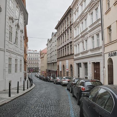 Skolska Junior Apartment Прага Екстер'єр фото