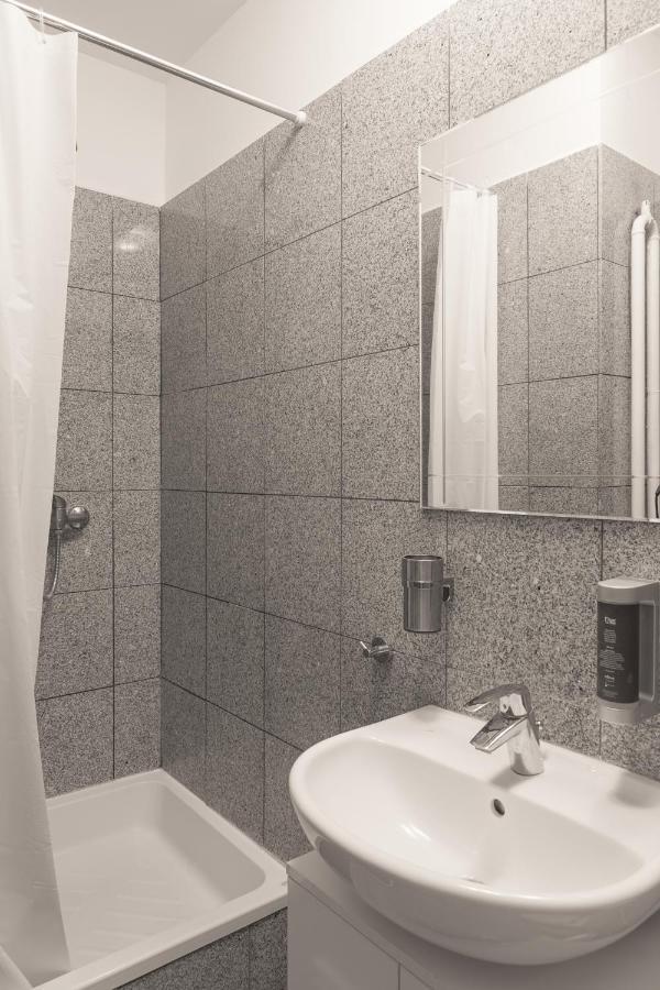 Skolska Junior Apartment Прага Екстер'єр фото