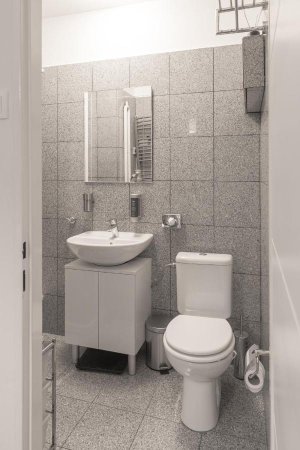 Skolska Junior Apartment Прага Екстер'єр фото