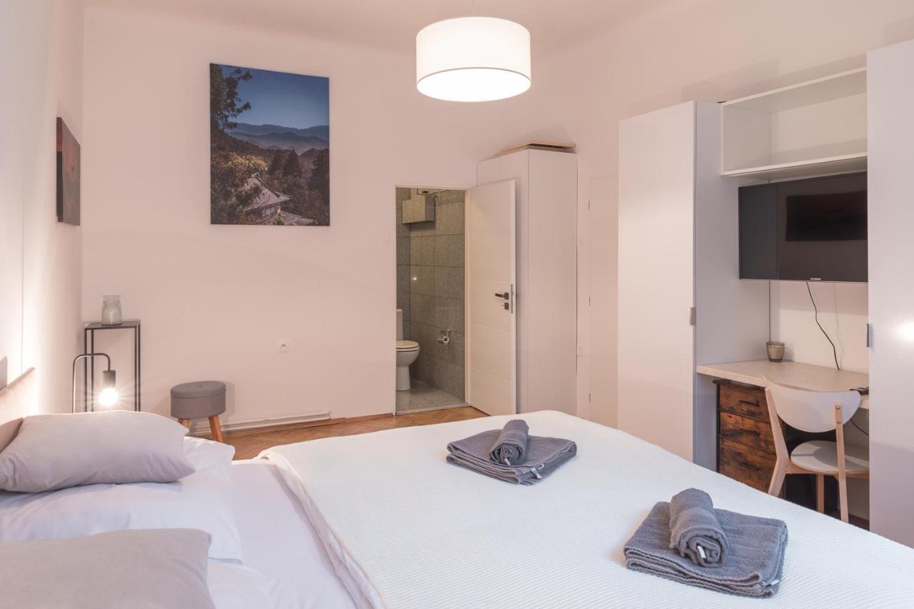 Skolska Junior Apartment Прага Екстер'єр фото