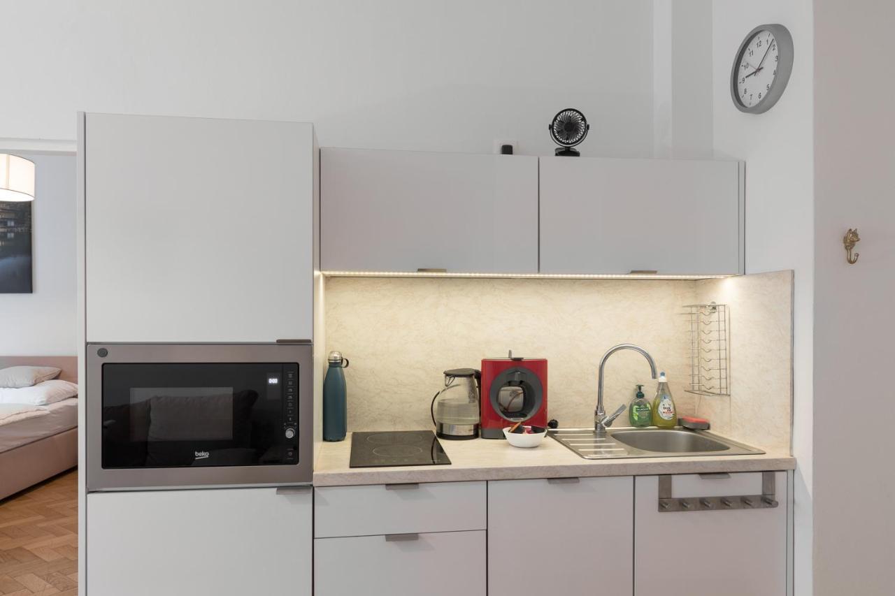 Skolska Junior Apartment Прага Екстер'єр фото